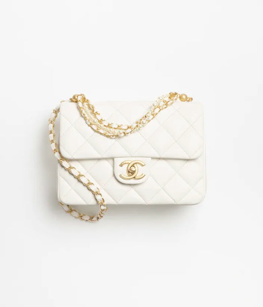 BOLSO PEQUEÑO CON SOLAPA Y ASA DE MANO Chane/l 26189