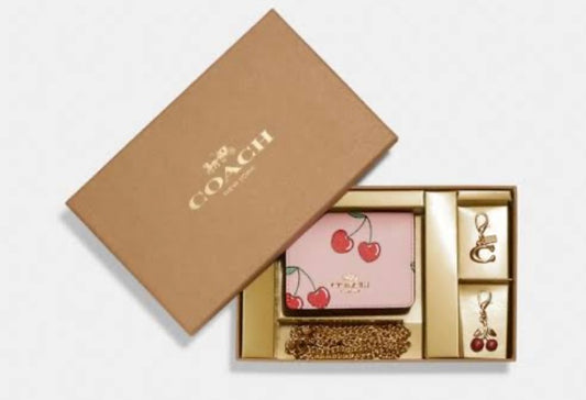 Set de lujo Coac:h  Mini Crossbody + 2 Llaveros foto de referencia 🍓 🍒 🍎 22500